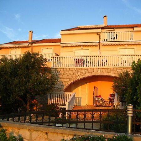 Apartmani Mudronja Μούρτερ Εξωτερικό φωτογραφία