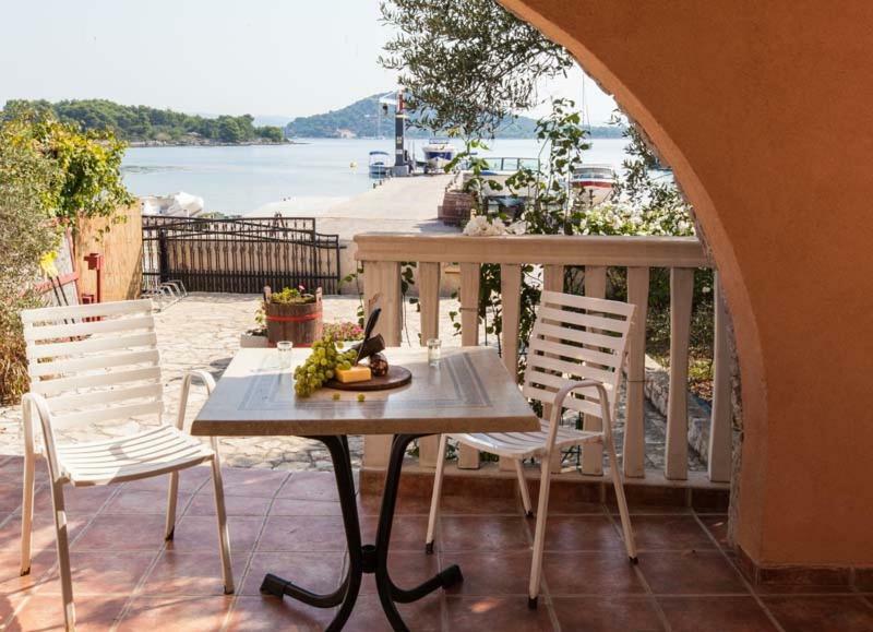 Apartmani Mudronja Μούρτερ Εξωτερικό φωτογραφία